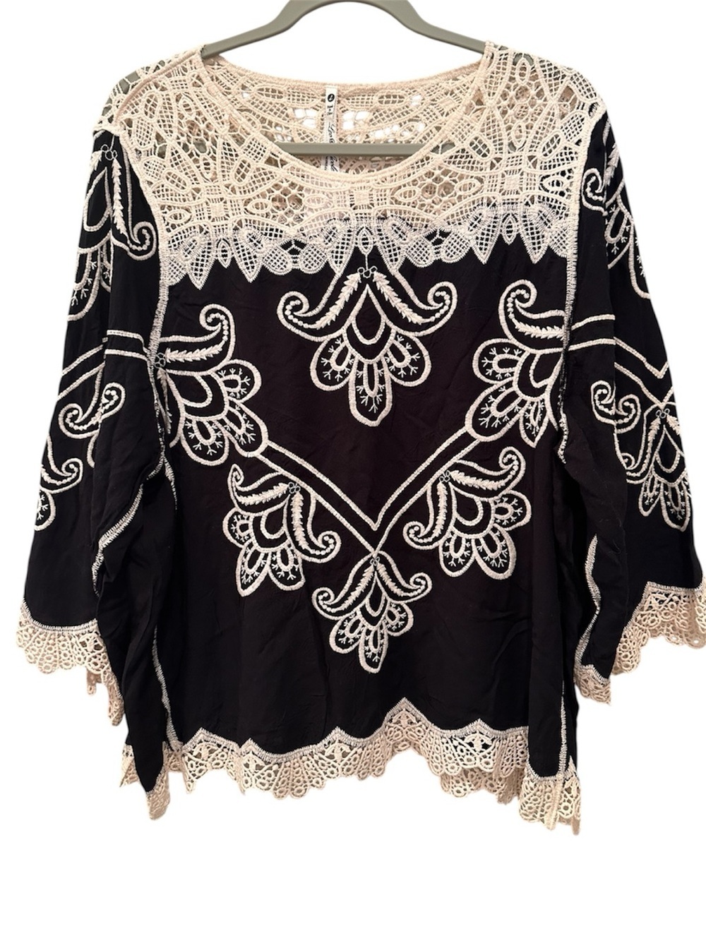 NWT Embroidered Lace-Trim Blouse Top Boho Cottagecore Lightweight Flowy Sz L